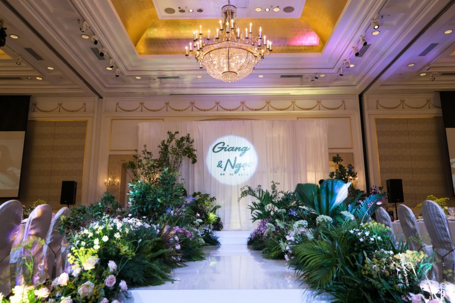 Tropical indoor garden wedding by Padma de Fleur